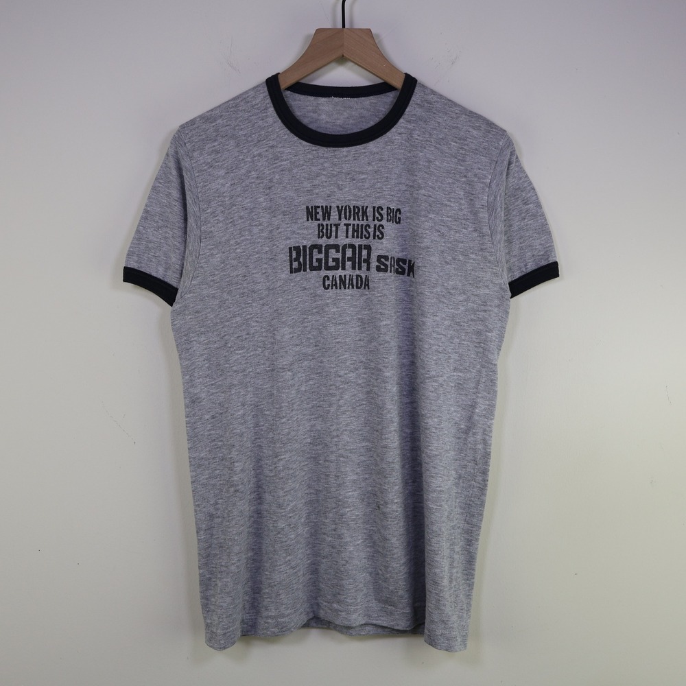 Vintage 70s 80s Biggar Saskatchewan Canada Slogan Ringer T-Shirt Medium Gray